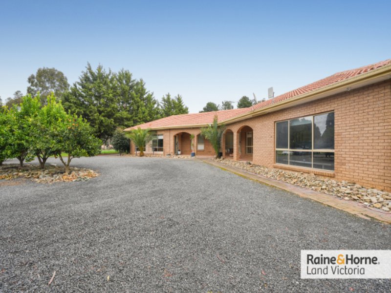 Photo - 45 Watsons Road, Sunbury VIC 3429 - Image 11