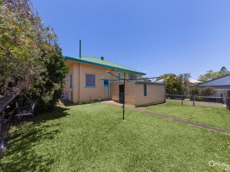 Photo - 45 Wondall Road, Wynnum West QLD 4178 - Image 3