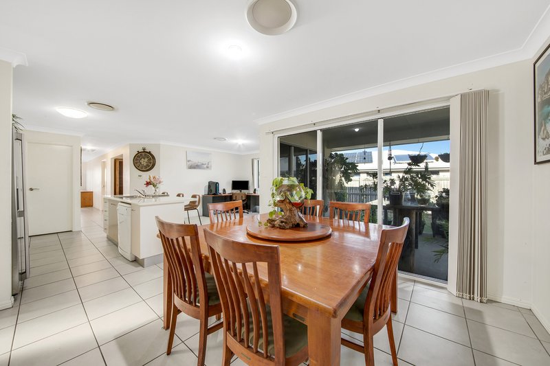 Photo - 45 Woodland Court, Kirkwood QLD 4680 - Image 6