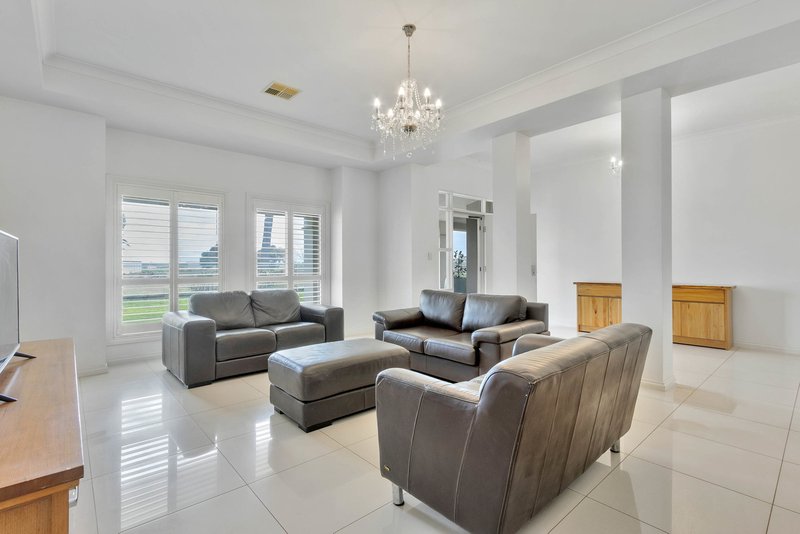 Photo - 45 Wylie Road, Lower Light SA 5501 - Image 3