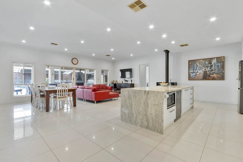 Photo - 45 Wylie Road, Lower Light SA 5501 - Image 4
