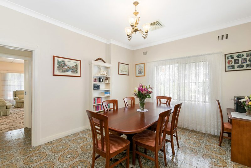 Photo - 45 Wyuna Avenue, Freshwater NSW 2096 - Image 5