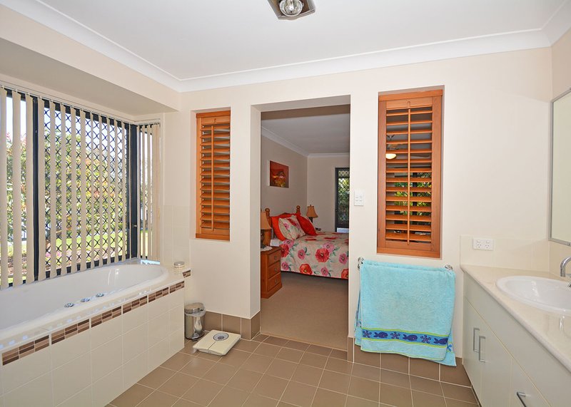 Photo - 45 Yarrilee Circuit, Dundowran QLD 4655 - Image 8