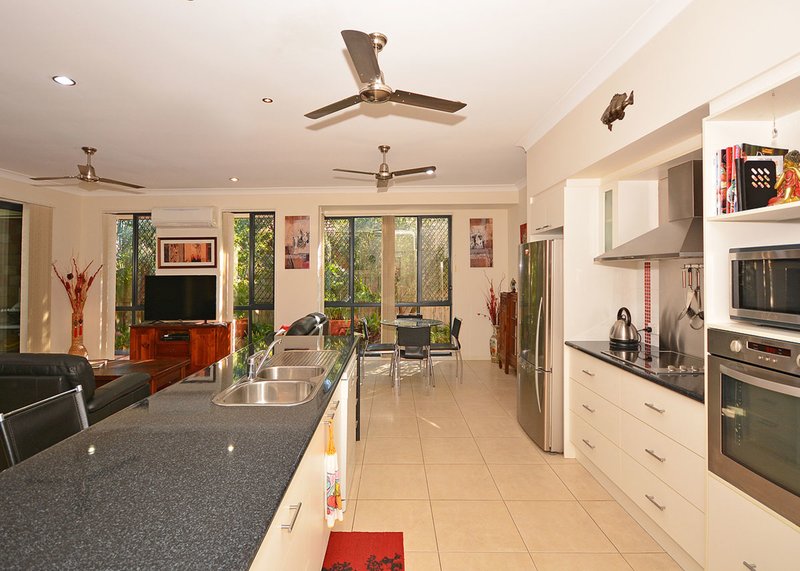 Photo - 45 Yarrilee Circuit, Dundowran QLD 4655 - Image 13