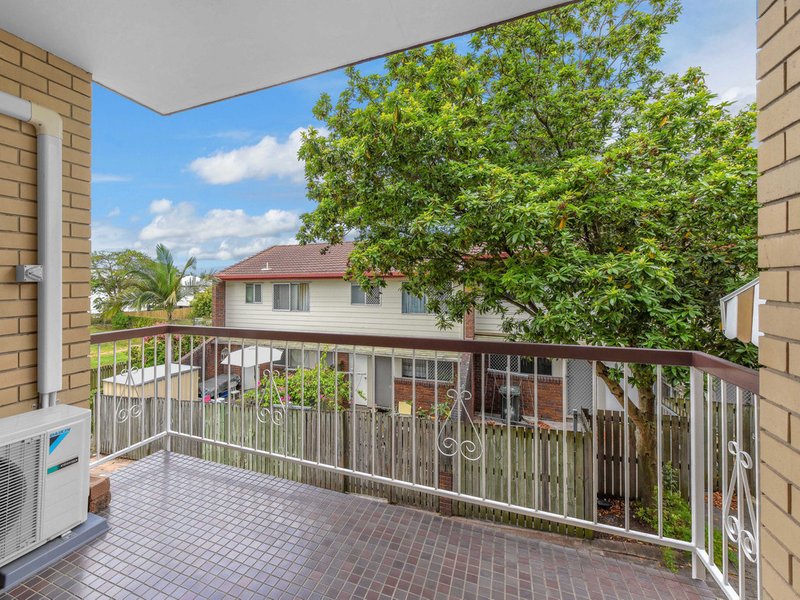 Photo - 4/50 Henchman Street, Nundah QLD 4012 - Image 2