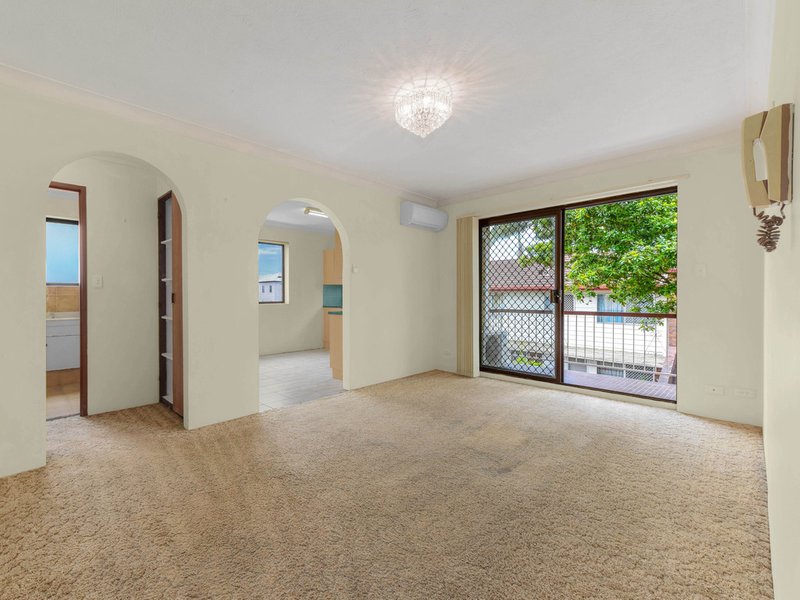 Photo - 4/50 Henchman Street, Nundah QLD 4012 - Image 5