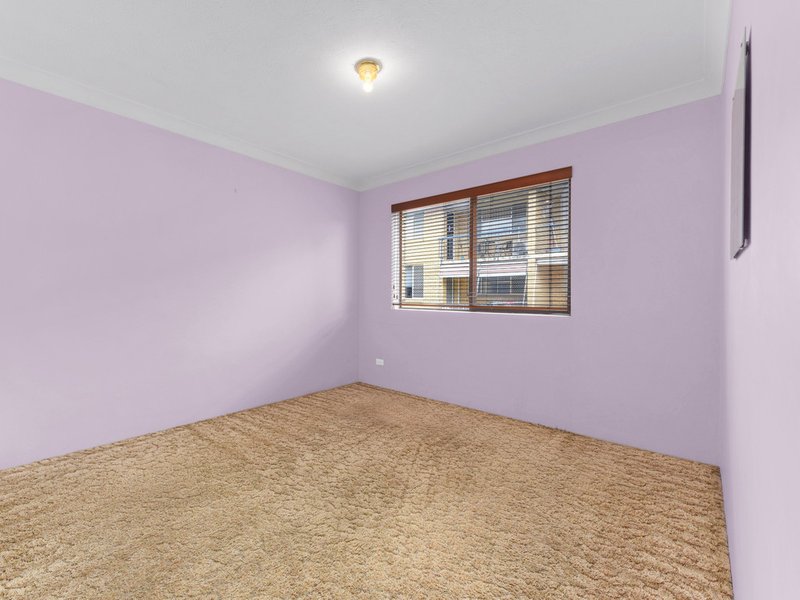 Photo - 4/50 Henchman Street, Nundah QLD 4012 - Image 8