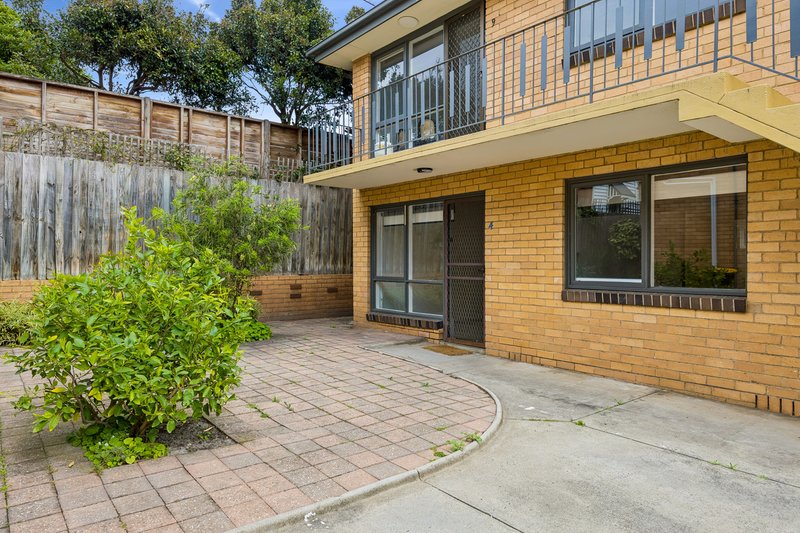 Photo - 4/500 Main Street, Mordialloc VIC 3195 - Image 2