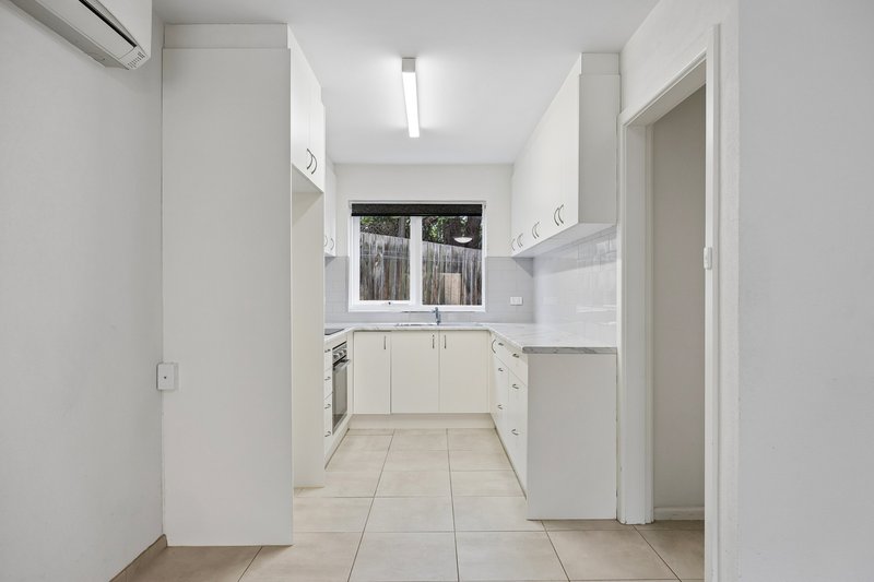 Photo - 4/500 Main Street, Mordialloc VIC 3195 - Image 3