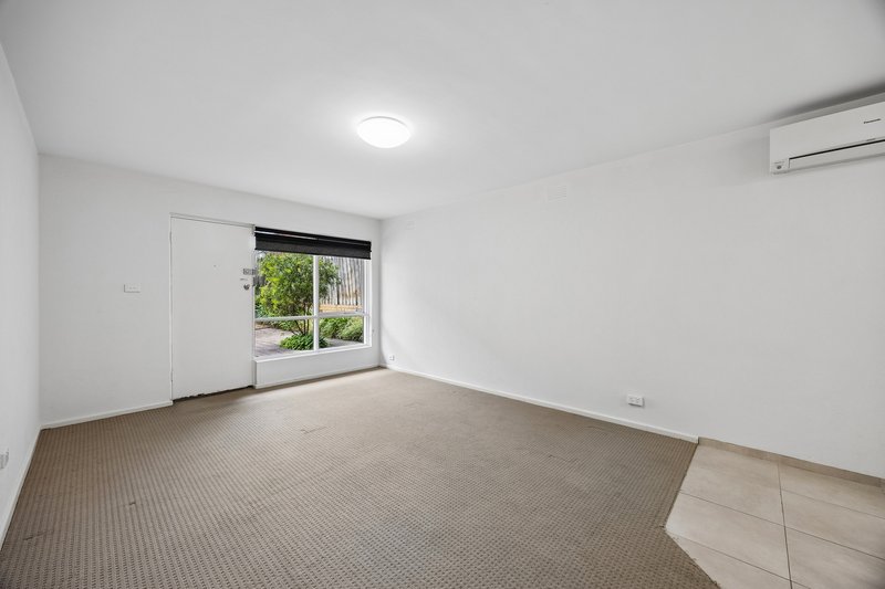 Photo - 4/500 Main Street, Mordialloc VIC 3195 - Image 5