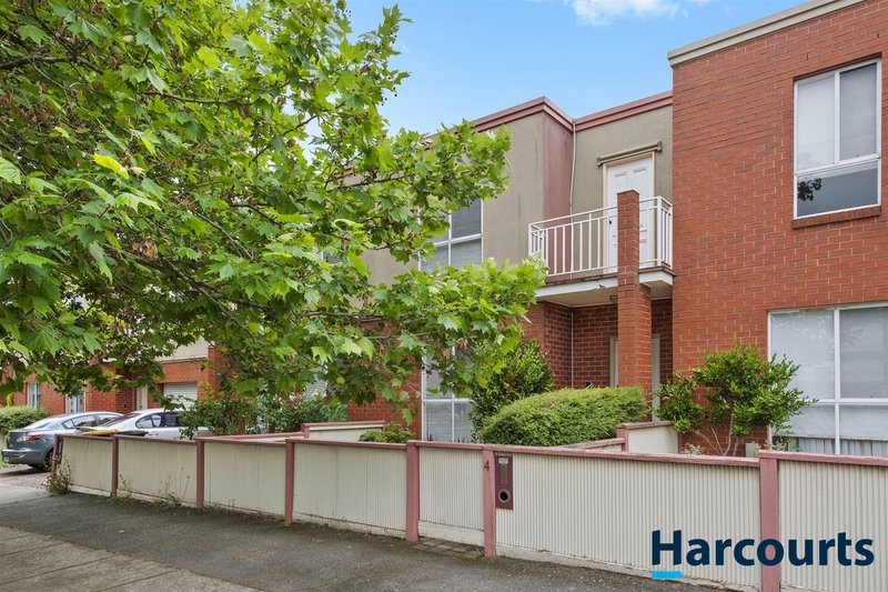 Photo - 4/502 Lydiard Street North, Soldiers Hill VIC 3350 - Image 1