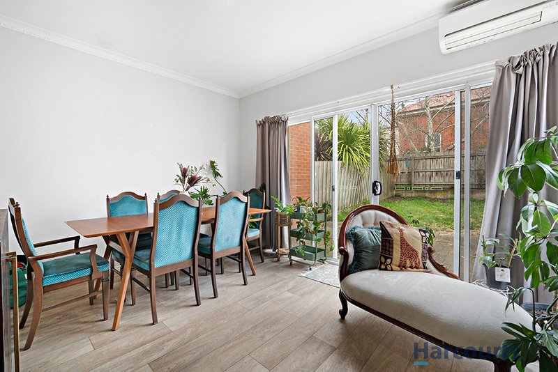 Photo - 4/502 Lydiard Street North, Soldiers Hill VIC 3350 - Image 4