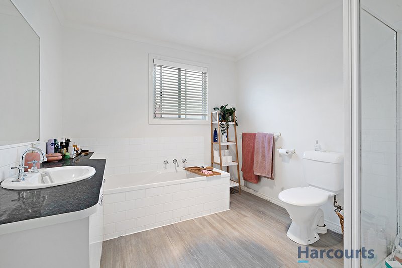 Photo - 4/502 Lydiard Street North, Soldiers Hill VIC 3350 - Image 7