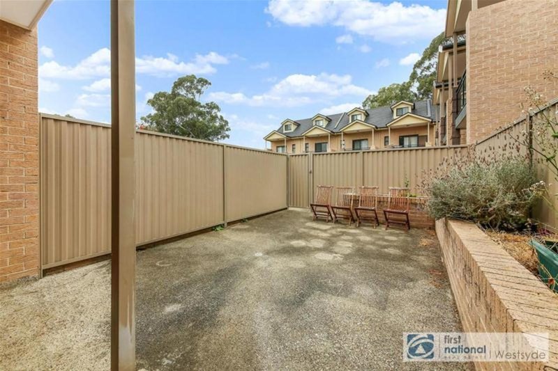 Photo - 4/509-511 Wentworth Avenue, Toongabbie NSW 2146 - Image 8