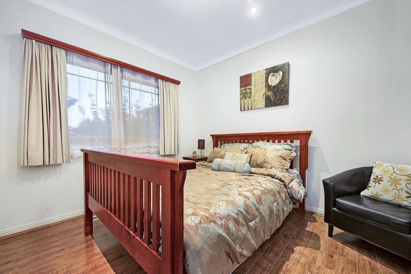 Photo - 4/51-53 Stocks Road, Mount Waverley VIC 3149 - Image 8