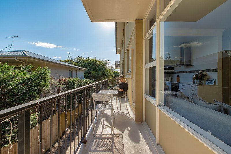 Photo - 4/51 Balgowlah Road, Fairlight NSW 2094 - Image 2