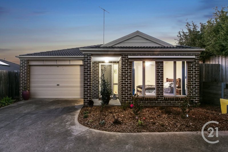 Photo - 4/51 Leigh Drive, Pakenham VIC 3810 - Image