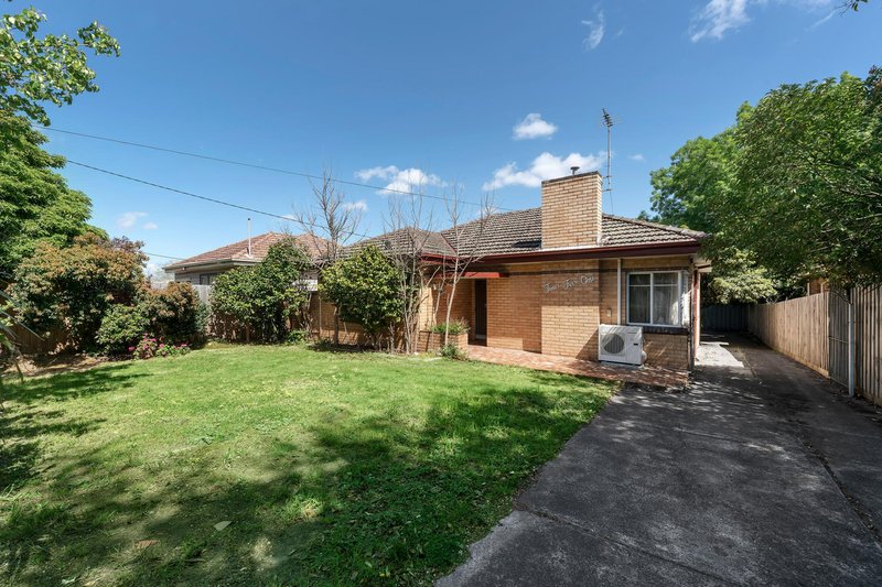 Photo - 451 Middleborough Road, Box Hill North VIC 3129 - Image 2