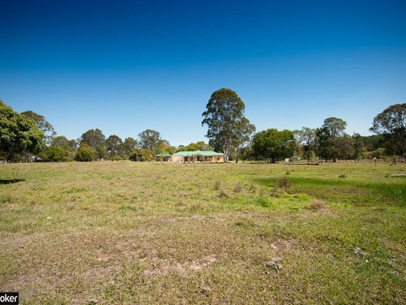 Photo - 451 Moore Road, Kurwongbah QLD 4503 - Image 21