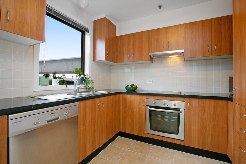 Photo - 45/102-104 St Georges Road, Preston VIC 3072 - Image 3