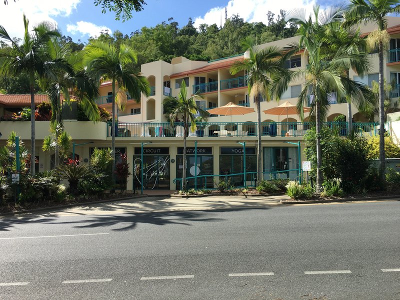 Photo - 4&5/115 Shingley Drive, Airlie Beach QLD 4802 - Image 4