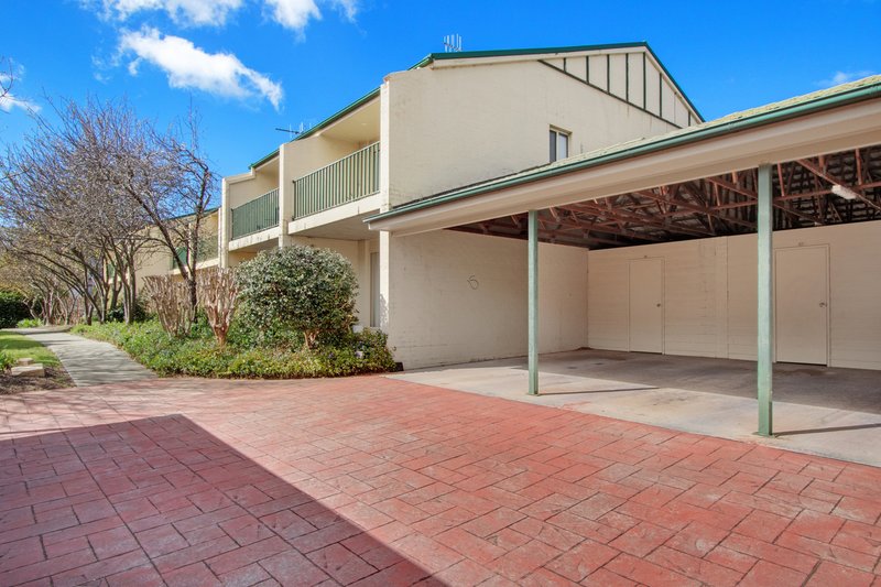 Photo - 45/12 Albermarle Place, Phillip ACT 2606 - Image 8