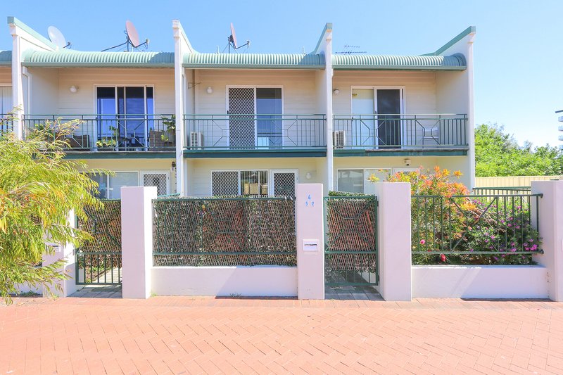 4/52 Kent Street, Rockingham WA 6168