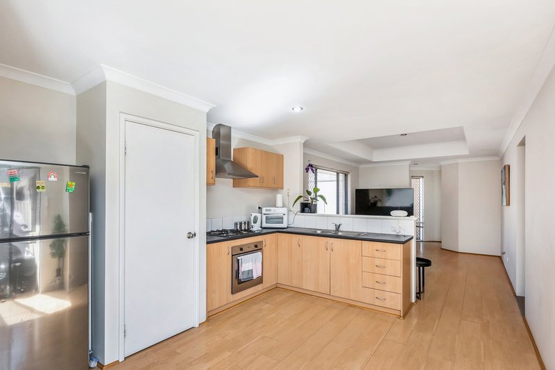 Photo - 4/52 Sayer Street, Midland WA 6056 - Image 4