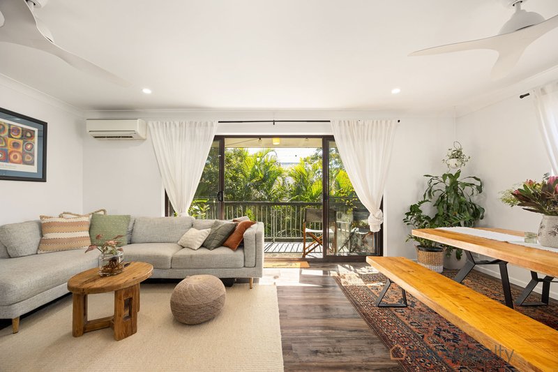 Photo - 4/52 Warren Street, St Lucia QLD 4067 - Image 2