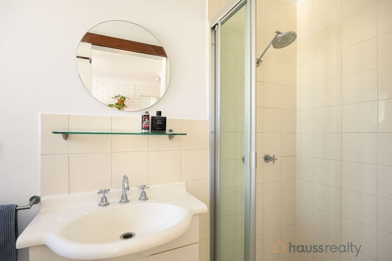 Photo - 4/52 Warren Street, St Lucia QLD 4067 - Image 10