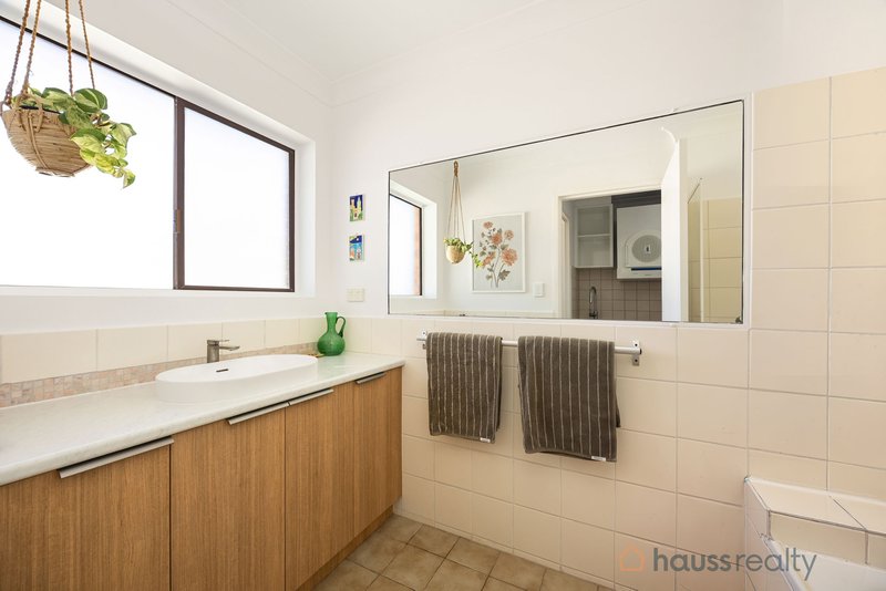 Photo - 4/52 Warren Street, St Lucia QLD 4067 - Image 12