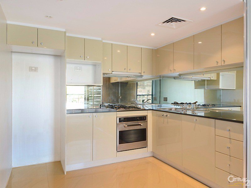 Photo - 452/6 Cowper Wharf Road, Woolloomooloo NSW 2011 - Image 4