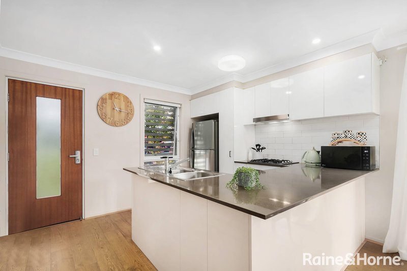 Photo - 4/52A Atlantic Boulevard, Glenfield NSW 2167 - Image 2