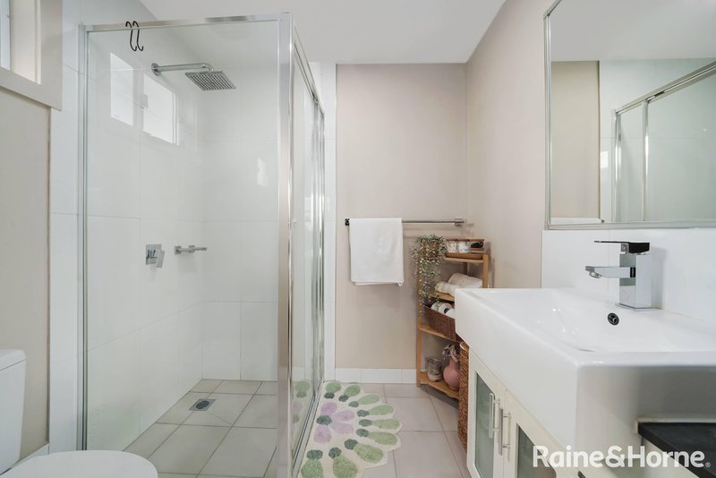 Photo - 4/52A Atlantic Boulevard, Glenfield NSW 2167 - Image 12