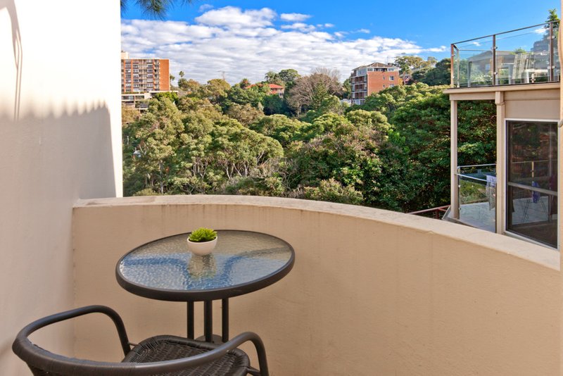 Photo - 4/52A Premier Street, Neutral Bay NSW 2089 - Image 7