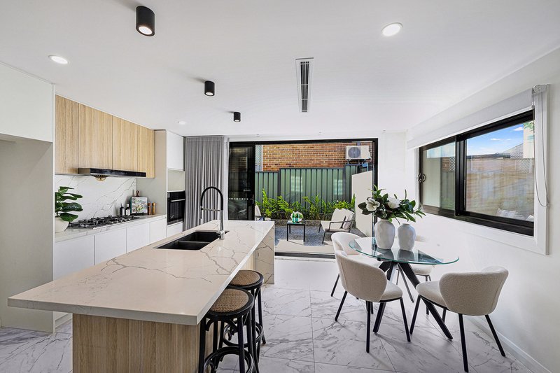 Photo - 4/53 Nicholson Street, Burwood NSW 2134 - Image 4