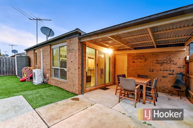 Photo - 4/54-58 Pommel Street, Pakenham VIC 3810 - Image 9