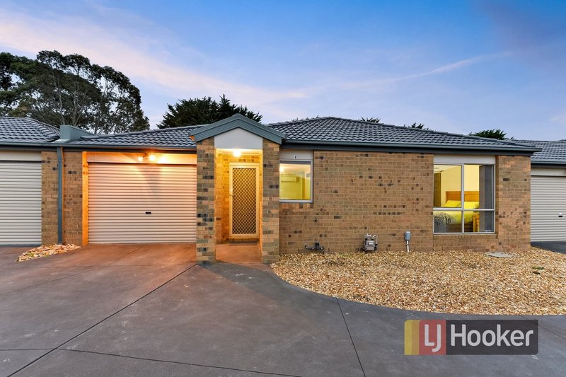 Photo - 4/54-58 Pommel Street, Pakenham VIC 3810 - Image 11