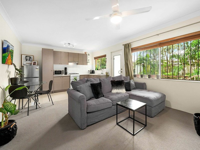 Photo - 4/54 Mansfield Street, Coorparoo QLD 4151 - Image 2