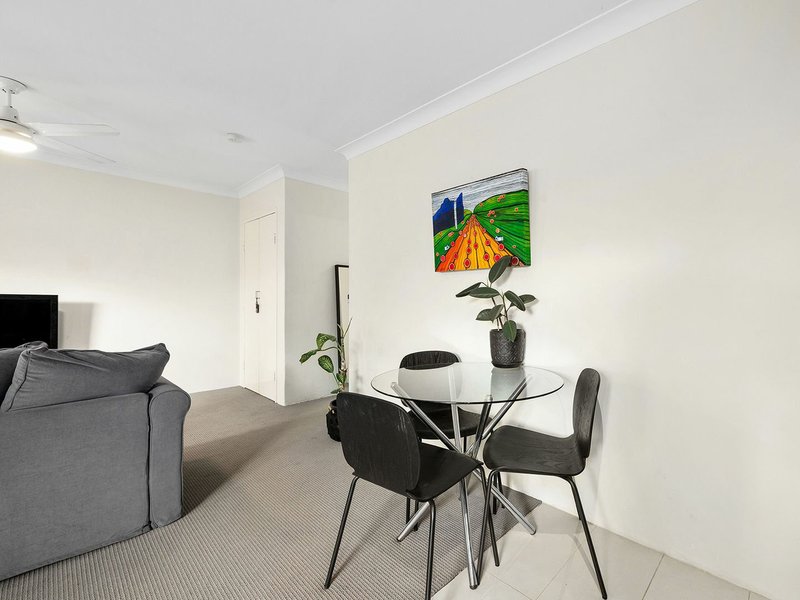 Photo - 4/54 Mansfield Street, Coorparoo QLD 4151 - Image 8