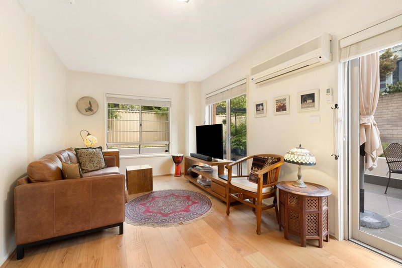 Photo - 4/54 Moore Street, Turner ACT 2612 - Image 2