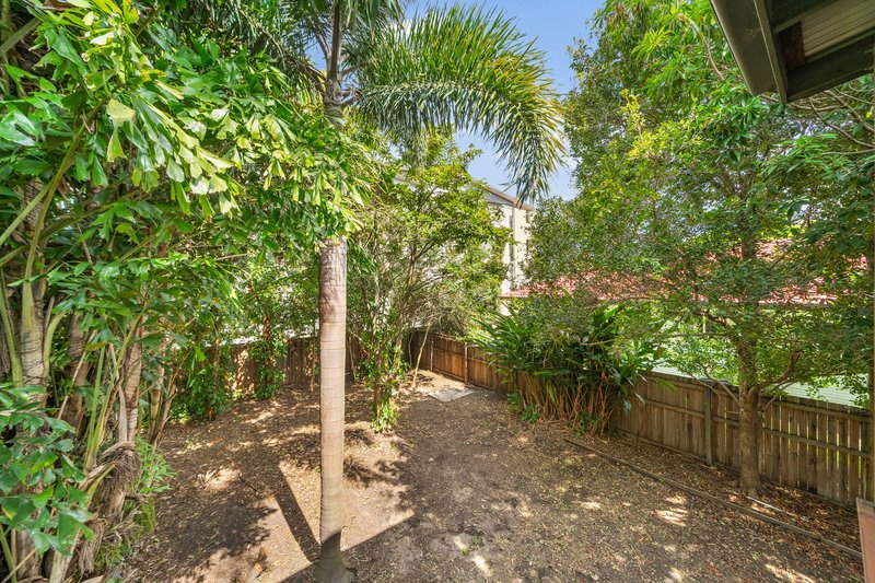 Photo - 454 Oxley Avenue, Redcliffe QLD 4020 - Image 8