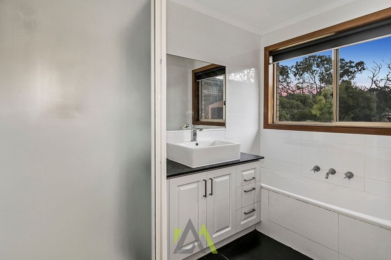 Photo - 454 Robinsons Road, Langwarrin South VIC 3911 - Image 10