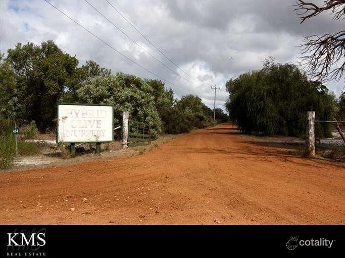 Photo - 454 Tangletoe Road, Muckenburra WA 6503 - Image 4