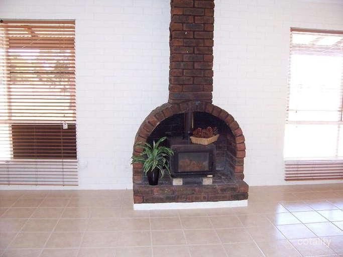 Photo - 454 Tangletoe Road, Muckenburra WA 6503 - Image 5