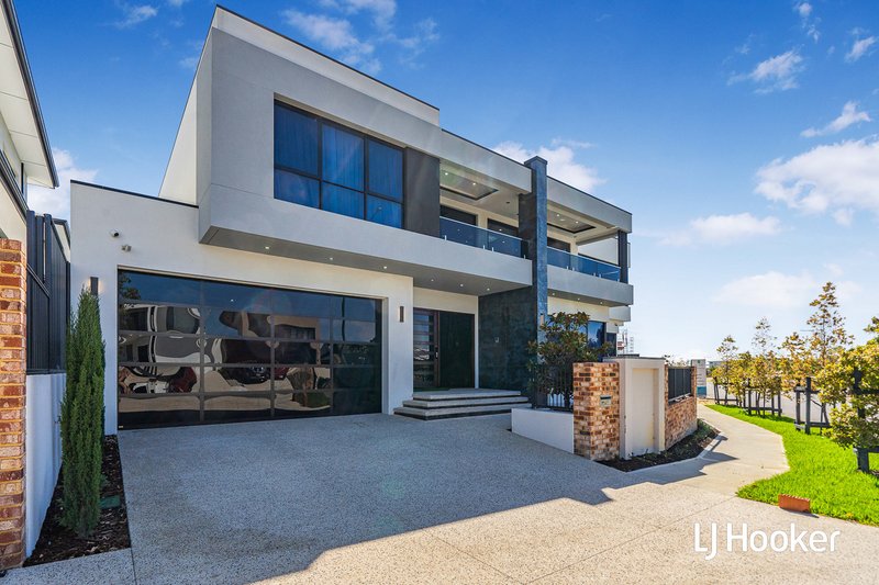 Photo - 454 Torwood Avenue, Treeby WA 6164 - Image 2