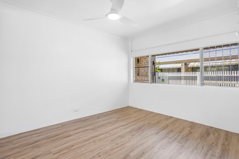 Photo - 4/55 Bulimba Street, Bulimba QLD 4171 - Image 4