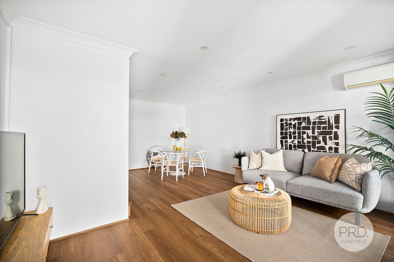 Photo - 4/55 Carrington Avenue, Hurstville NSW 2220 - Image 4