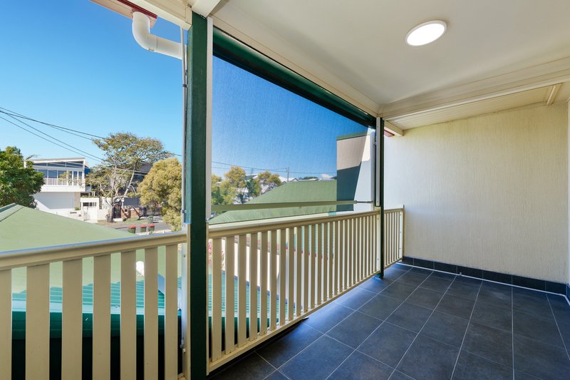 Photo - 4/55 Smallman Street, Bulimba QLD 4171 - Image 11
