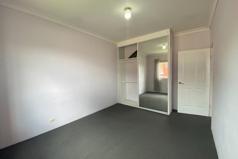 Photo - 4/56 Bangor Street, Guildford NSW 2161 - Image 3